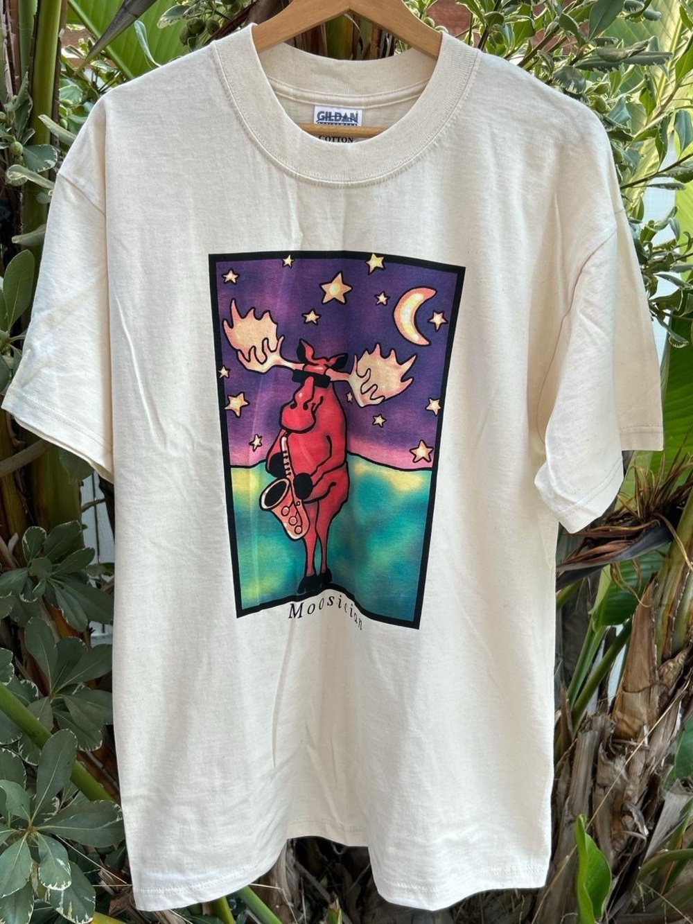 Vintage 90s Moosician Moose Saxophone Graphic T Shirt Beige L
